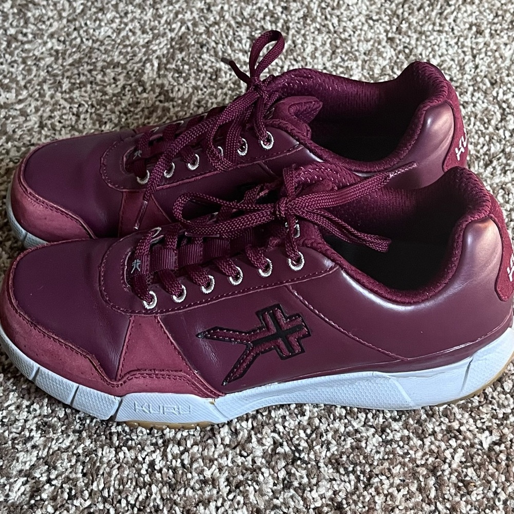 Kuru Sneaker Quantum Size 7.5 Red/Burgundy lightly used but in great condition!